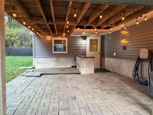 77 Elk Rd, Hopewell Junction, NY 12533