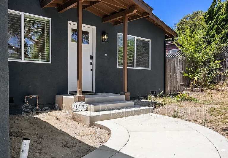 778 Del Riego Ave — Photo 2