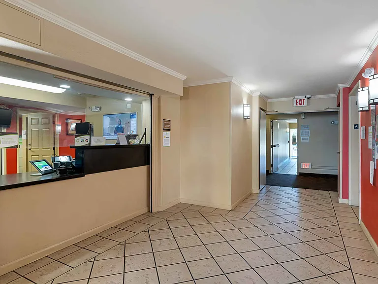 Lobby and Guest Check-in