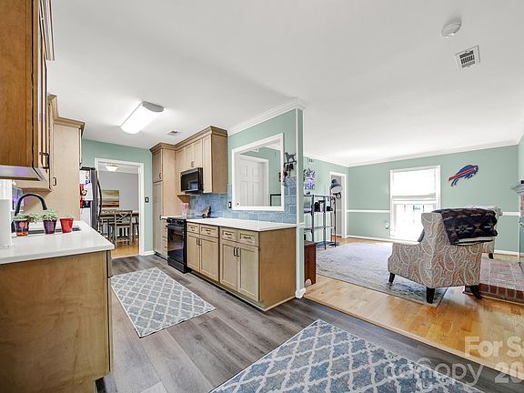 5th image of 8802 Kirchenbaum Dr