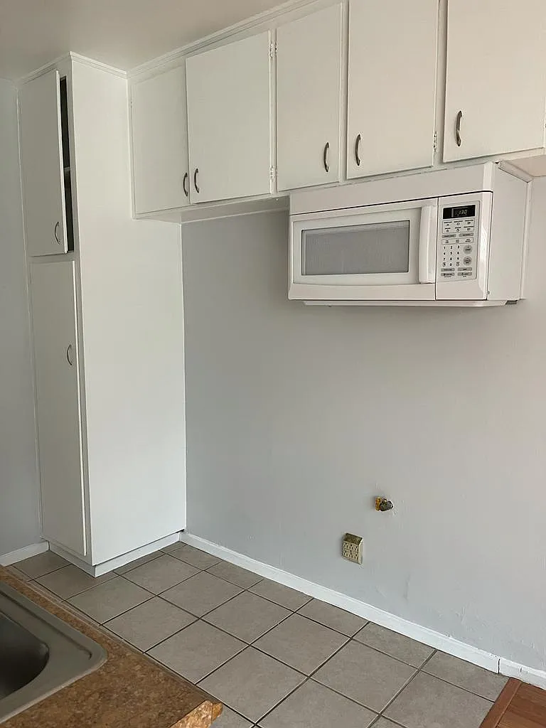 2 bed, 1400 sqft, $2,399 — Photo 4