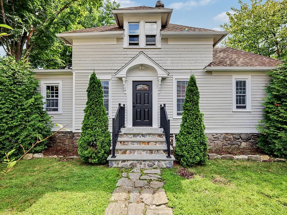 480 King St