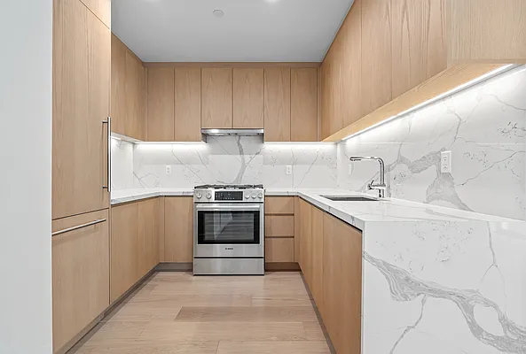 Sold by Modern Spaces | media 18