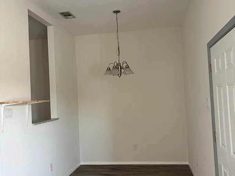 524 Wood Dr — Photo 15