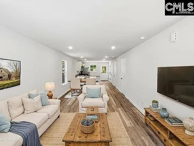 3 bed, 1400 sqft, $1,685 — Photo 3