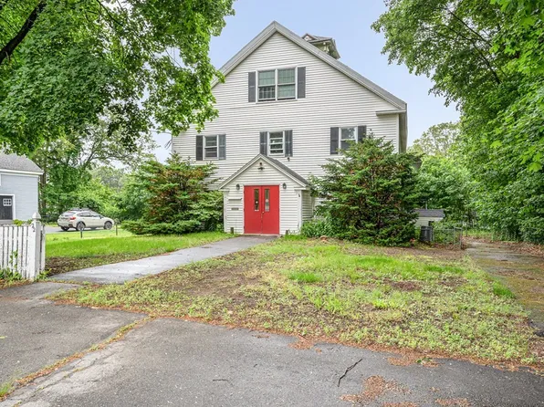 22 Pleasant St, Georgetown, MA 01833