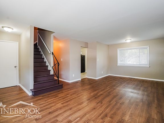 5th image of 2387 Brentnell Ave