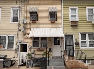 8 Elm St, Trenton, NJ 08611