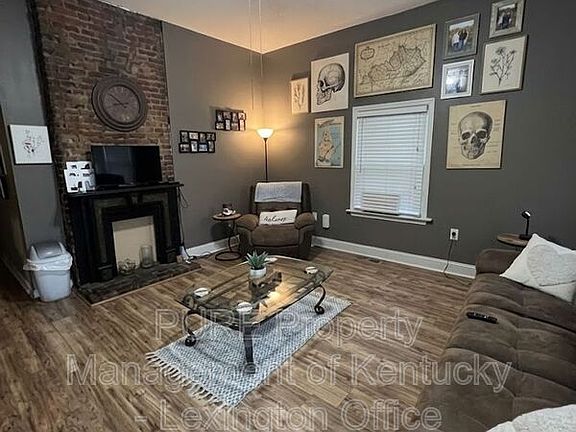 2nd image of 444 N Broadway