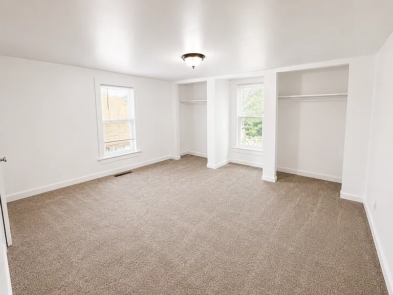 1514 E 24th Ave — Photo 5
