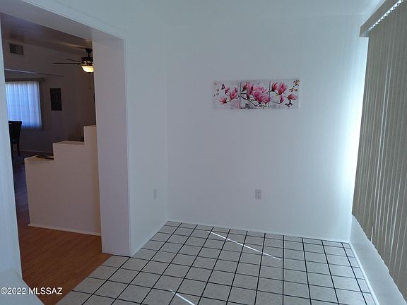 3rd image of 205 E Webb Dr