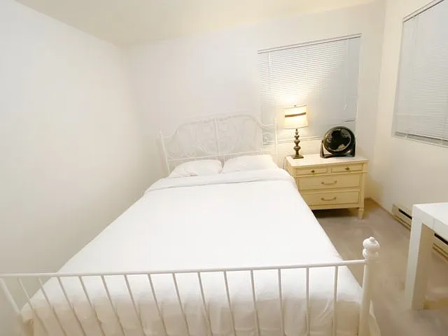 4727 Ravenna Ave NE #401 — Photo 40