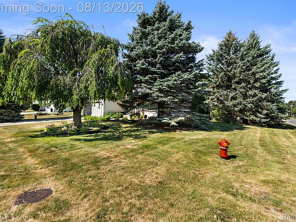 5th image of 100 Dalton Dr