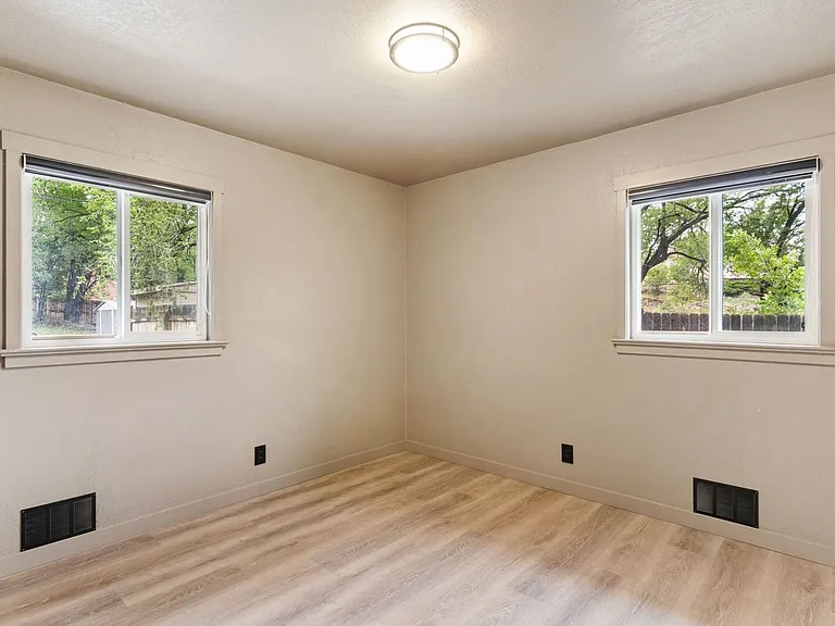 405 Wilhelmia Ave #A — Photo 11