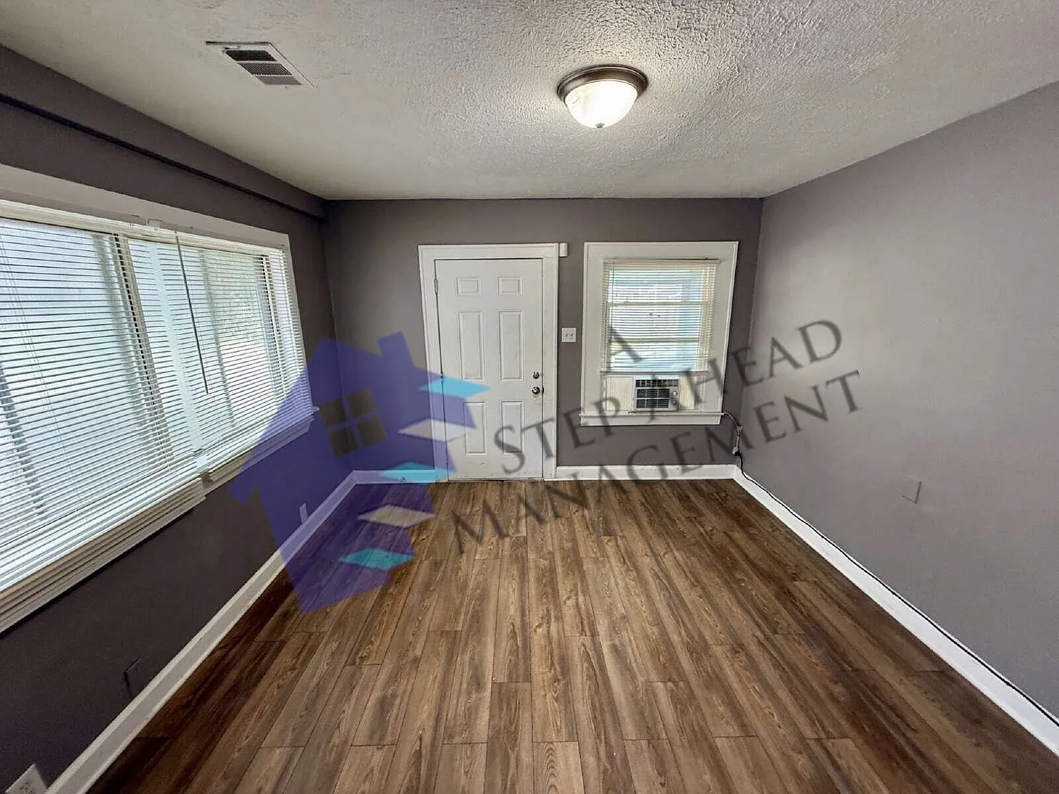 1741 Thaddeus — Photo 4