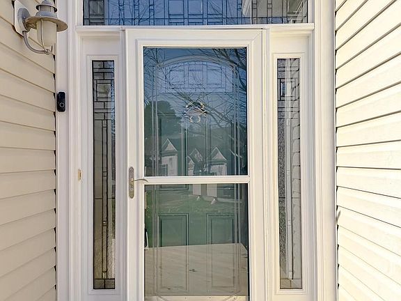 5th image of 637 Ruxton Rd Unit 76