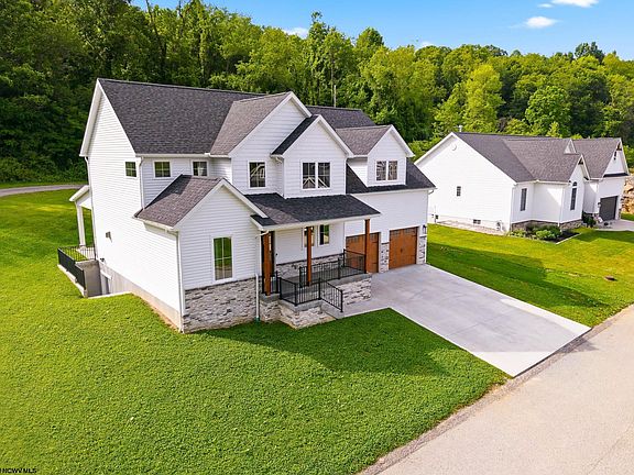 2nd image of 201 Farm Brook Ln