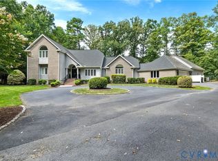 17 Quail Run Dr, Manakin Sabot, VA 23103