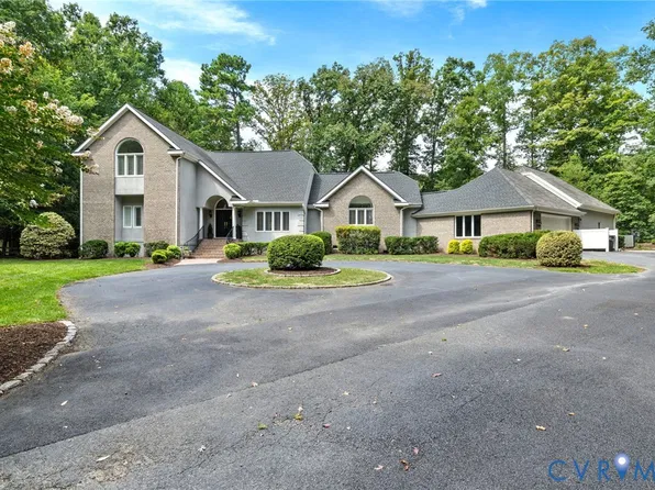 17 Quail Run Dr, Manakin Sabot, VA 23103