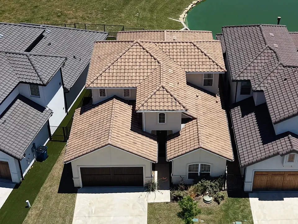 10036 Lakeside Dr