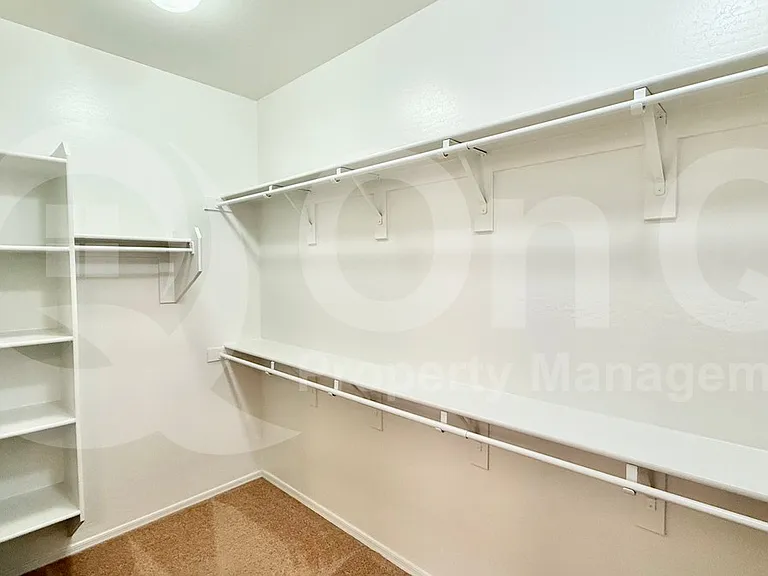 4425 E Saint John Rd — Photo 23