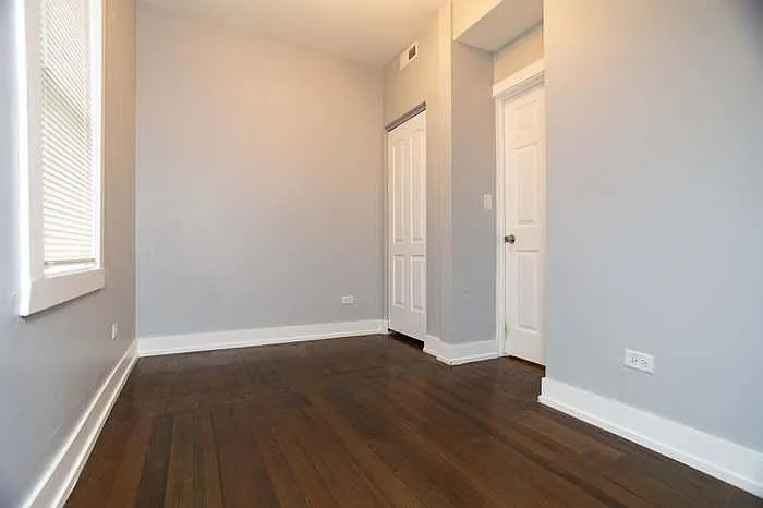 2657 N Ridgeway Ave — Photo 7