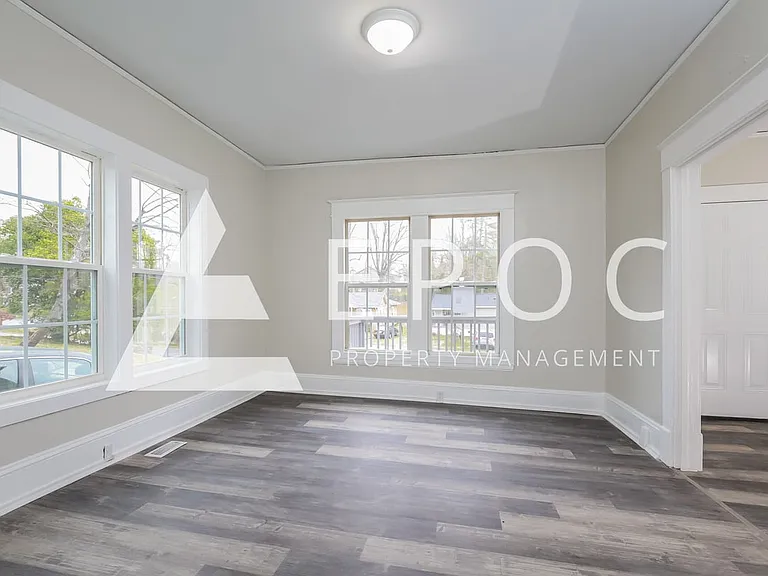 638 Wesley Dr — Photo 11