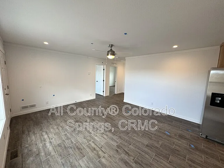 692 E Hahns Peak Ave — Photo 7