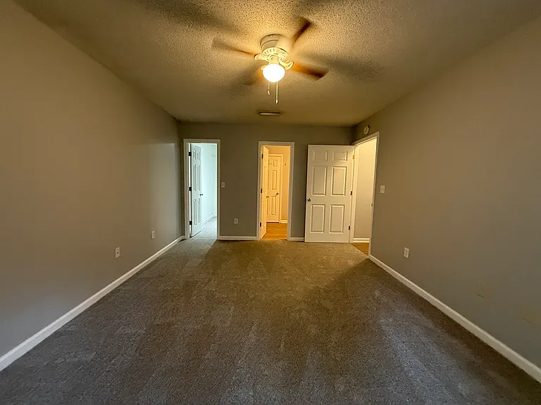 2295 Jordon Ave — Photo 4