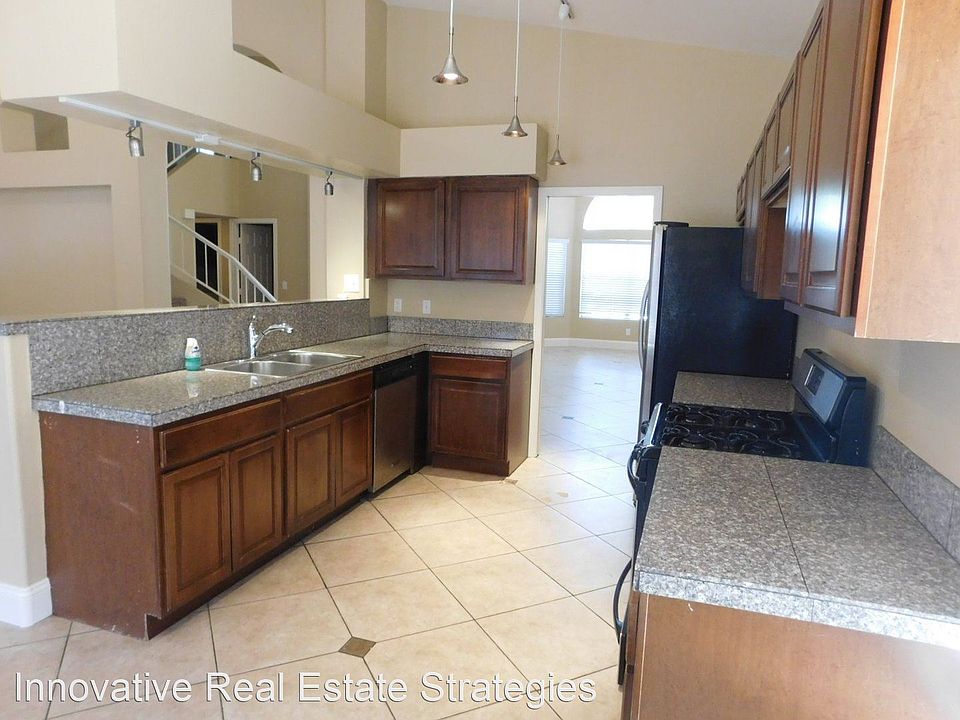 1st image of 1449 Bent Oak Ct