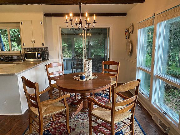 Dining Area 2