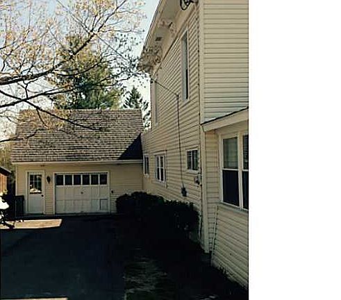4th image of 74 W Main St