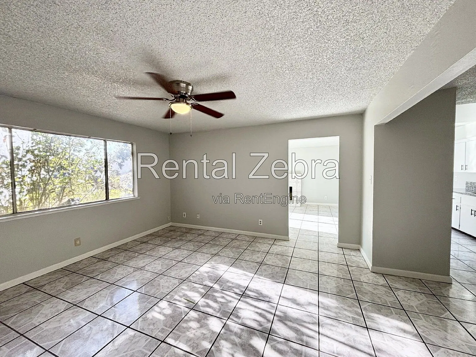 3 bed, 2.0 bath, 1285 sqft, $1,800 — Photo 2