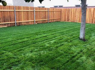 9820 1/4 Belmont St, Bellflower, CA 90706