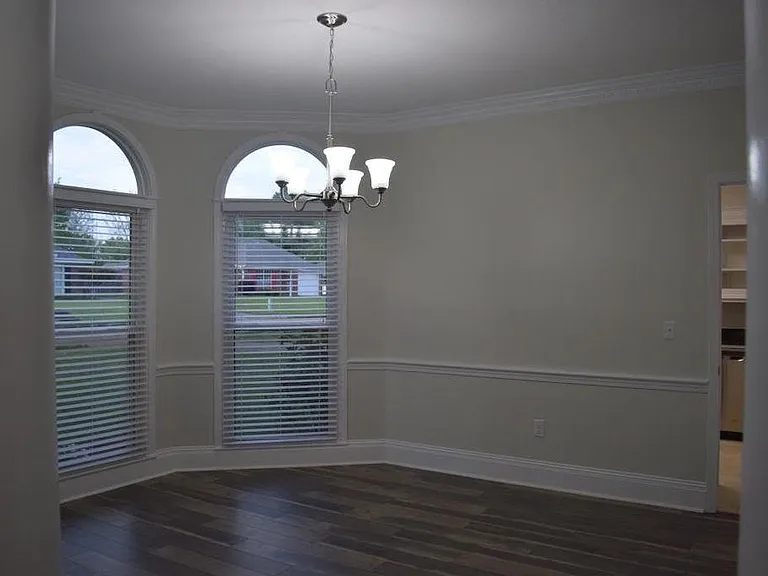 128 Eastwood Dr — Photo 12