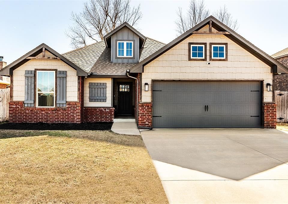 1st image of 332 E Georgia Ter