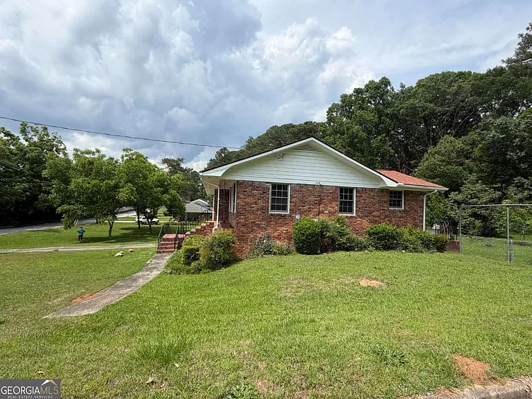 322 West Ave — Photo 4