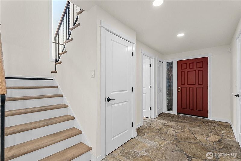 3rd image of 8543 Avondale Road NE