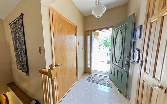 5th image of 3332 Gateway Dr
