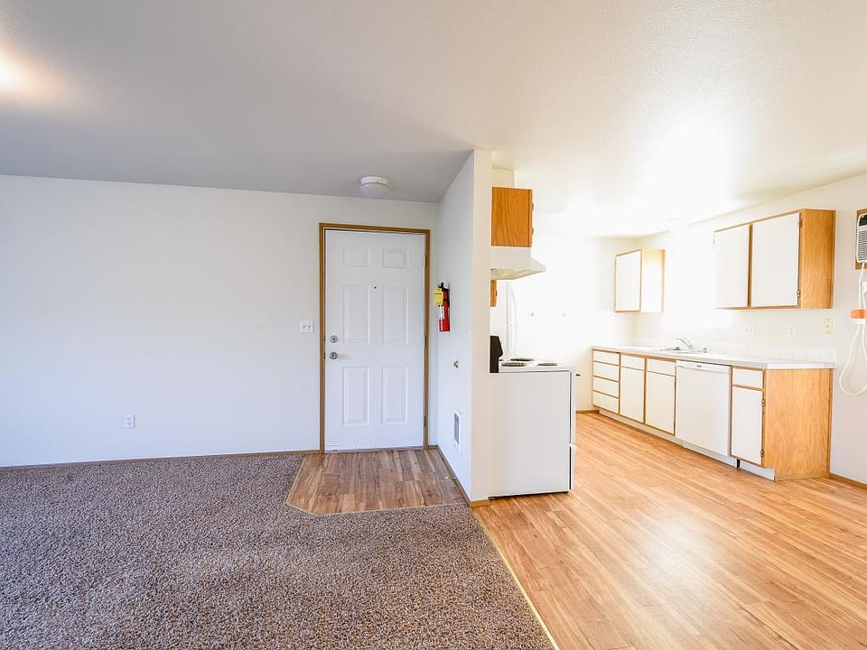 1st image of 420 SE 6th St