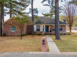 299 Pickwicket Dr, Conway, AR 72034