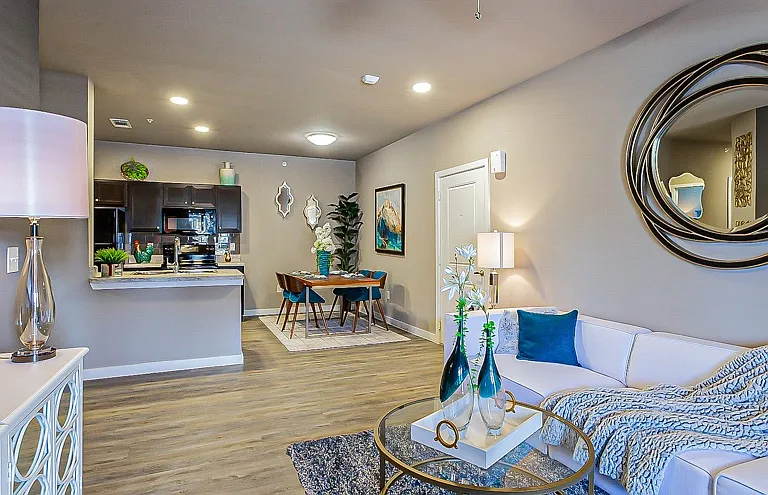 Paragon Westover Hills Apartments — Photo 32