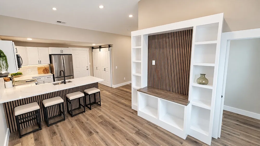 1 bed, 850 sqft, $1,995 — Photo 3