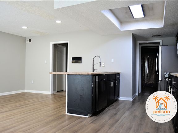 5th image of 8404 Williamsburg Cir