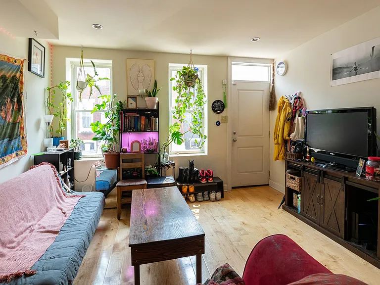 1538 S Opal St — Photo 3