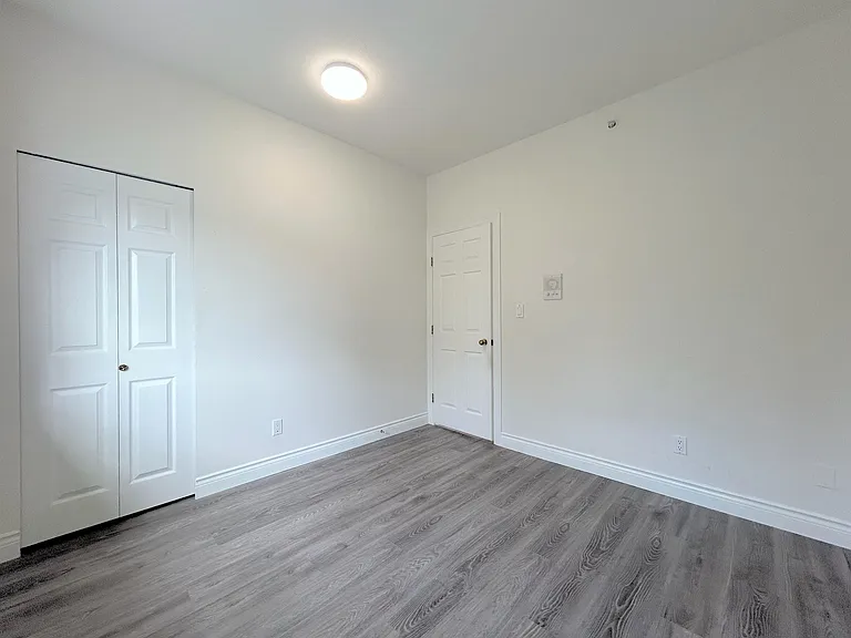 1478 E 57th Ave — Photo 13