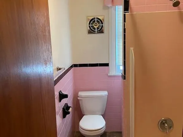 410 3rd St Floor 2, New Cumberland, PA 17070