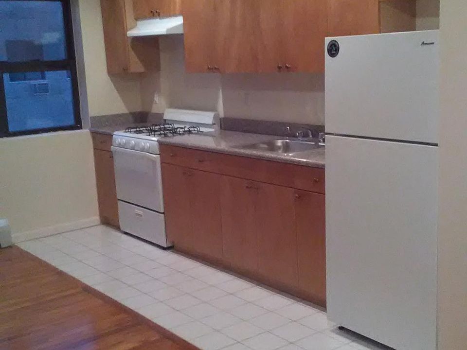 1st image of 42 Hilton Ave #C4