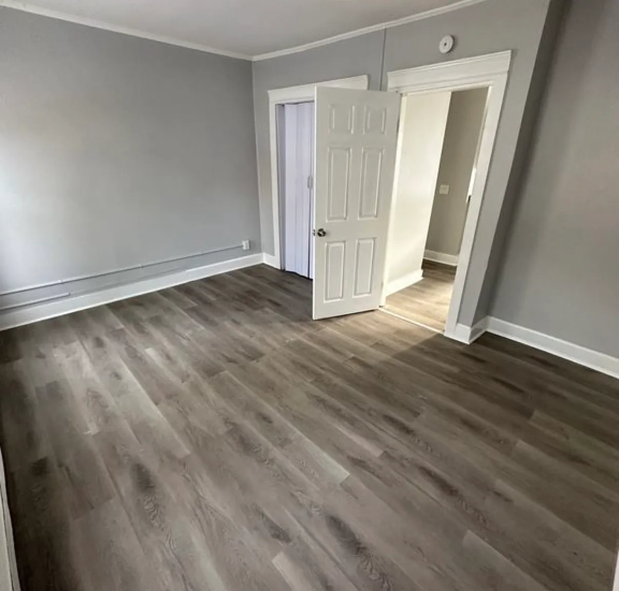 3 bed, 950 sqft, $1,500 — Photo 3