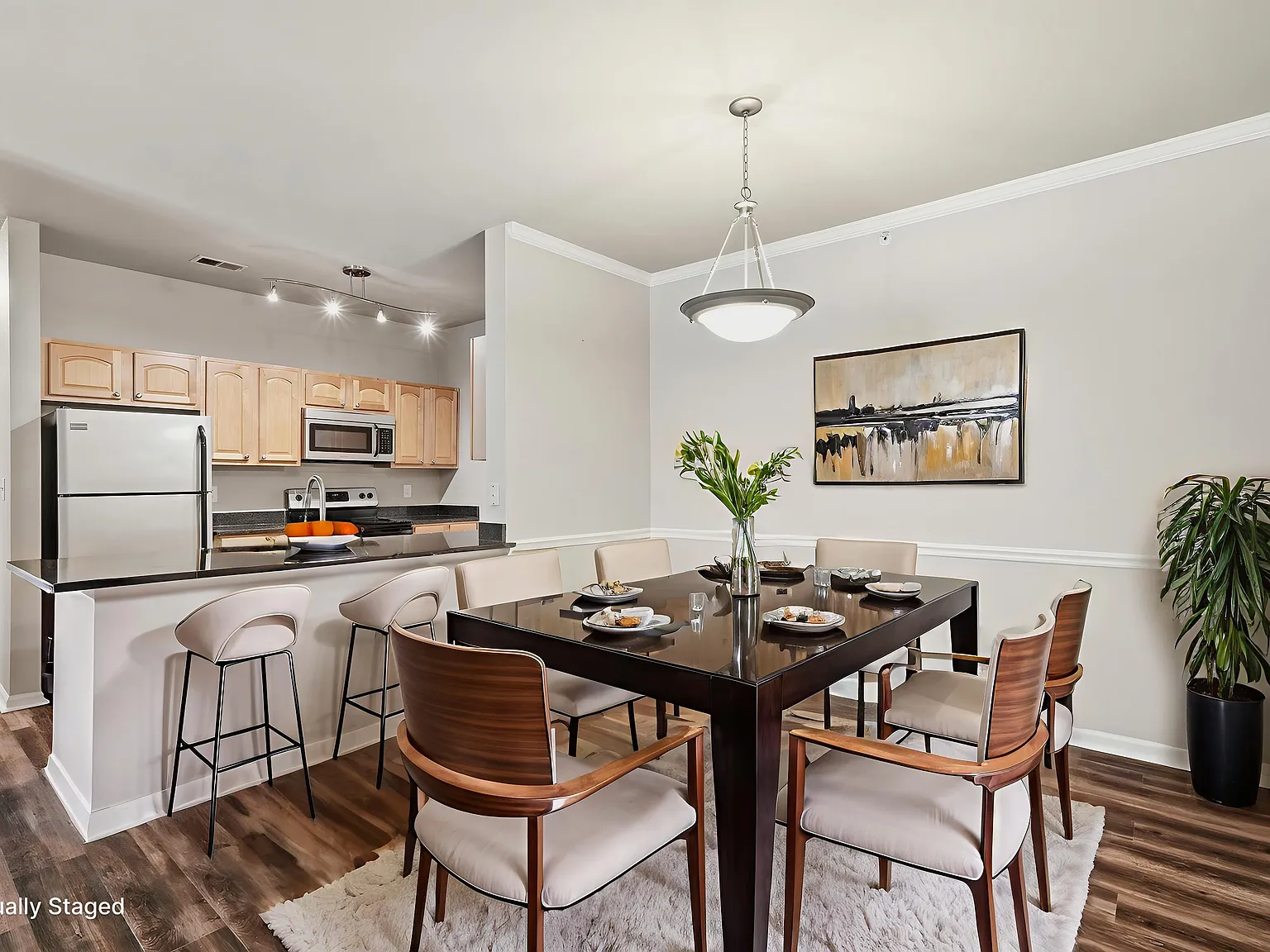 2 bed, 1.0 bath, 1211 sqft, $1,995 — Photo 4